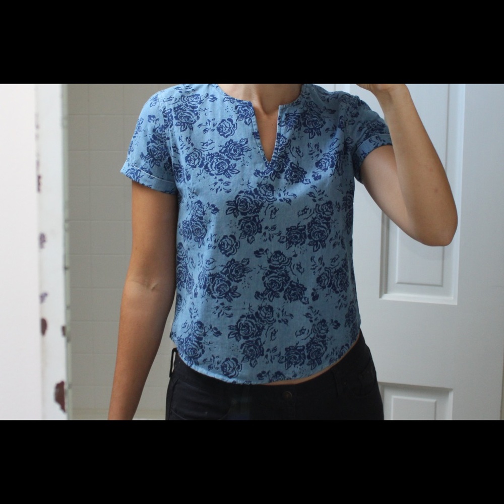 Vintage Levi's Denim Rose-Print Top 💐